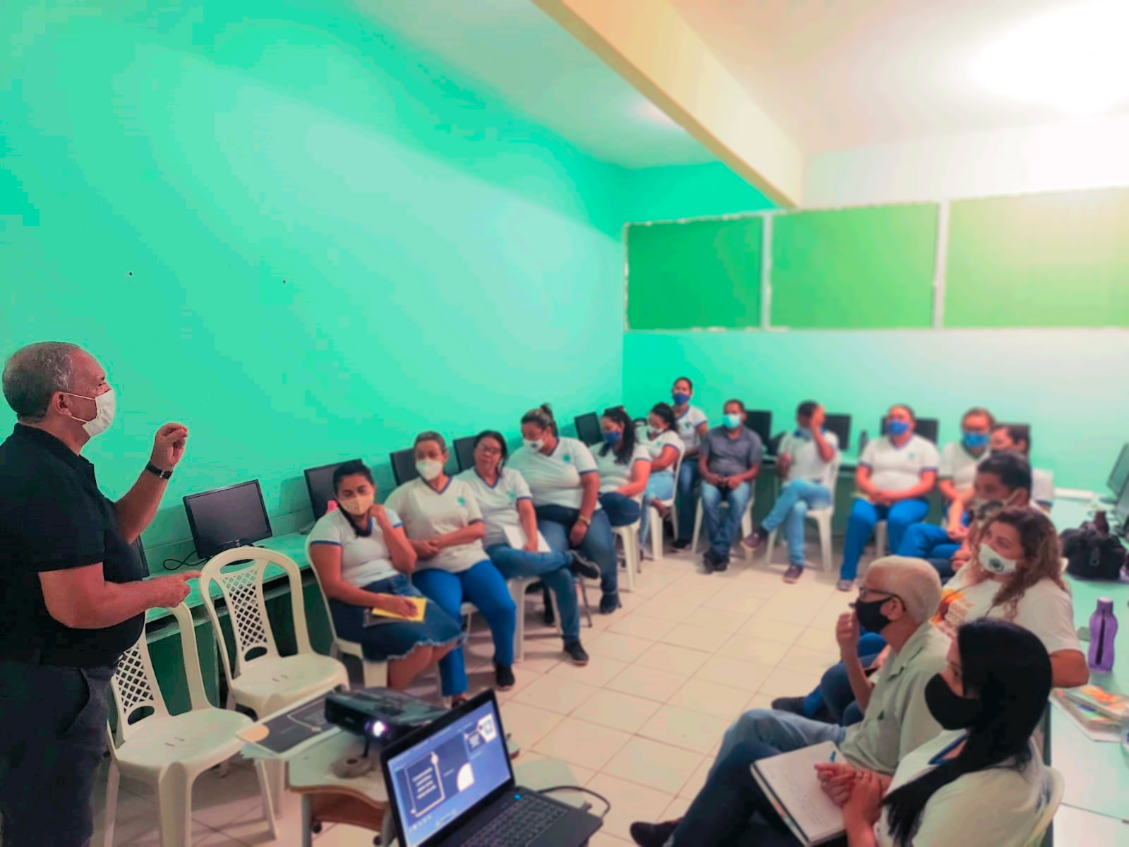 Ceimar recebe palestra sobre o futuro da Escola no Brasil