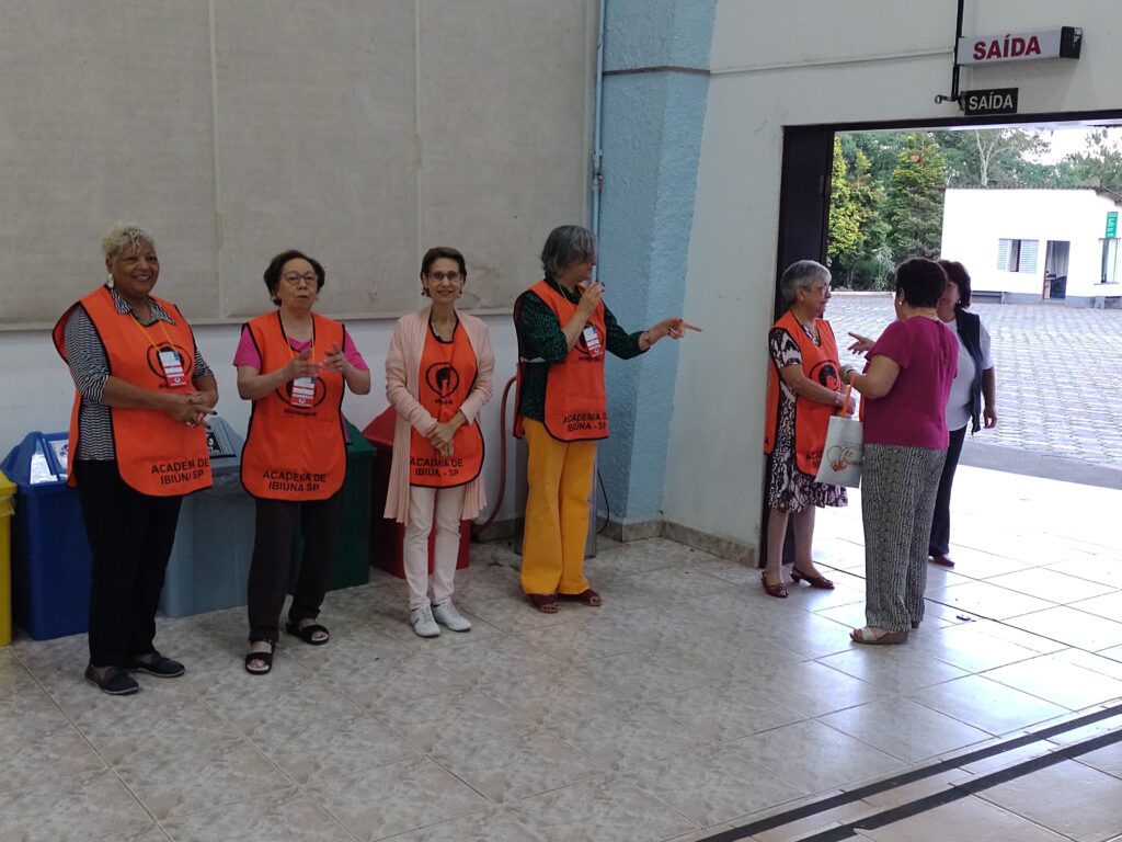 IMG 20240111 054231965 Seminário para Educadores 2024 Ibiúna Paralelo ao Seminário, as Presidentes da Associação dos Educadores Regionais participaram de um curso, com conteúdo exclusivo. Elas desfrutaram desse dia com muita alegria e dinamismo! Na foto abaixo estão as nossas queridas Presidentes que se fizeram presentes, à elas nossa eterna gratidão pelos trabalhos desenvolvidos, pelo amor e dedicação ao Movimento! Muito Obrigado! E o Seminário de Educadores foi assim, incrível e recheado de atividades maravilhosas!!! E para que ele acontecesse tivemos o apoio de uma comissão dedicada! À todos os orientadores, voluntários e colaboradores, o nosso Muito Obrigado!  E para finalizar esse resumo do Seminário para Educadores da Academia de Ibiúna, vamos compartilhar  mais alguns  momentos e de encontros felizes que aconteceram por lá!Te esperamos no próximo!!!
<p> Voltar </p>