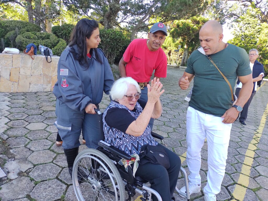 IMG 20240114 071700811 Seminário para Educadores 2024 Ibiúna Paralelo ao Seminário, as Presidentes da Associação dos Educadores Regionais participaram de um curso, com conteúdo exclusivo. Elas desfrutaram desse dia com muita alegria e dinamismo! Na foto abaixo estão as nossas queridas Presidentes que se fizeram presentes, à elas nossa eterna gratidão pelos trabalhos desenvolvidos, pelo amor e dedicação ao Movimento! Muito Obrigado! E o Seminário de Educadores foi assim, incrível e recheado de atividades maravilhosas!!! E para que ele acontecesse tivemos o apoio de uma comissão dedicada! À todos os orientadores, voluntários e colaboradores, o nosso Muito Obrigado!  E para finalizar esse resumo do Seminário para Educadores da Academia de Ibiúna, vamos compartilhar  mais alguns  momentos e de encontros felizes que aconteceram por lá!Te esperamos no próximo!!!
<p> Voltar </p>