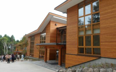 Sede Internacional para o "Escritório na Floresta" (cidade de Hokuto, província de Yamanashi), onde desde então opera com emissãozero de gases do efeito estufa, à base de energias solar, biomassa e baterias de íon-lítio.